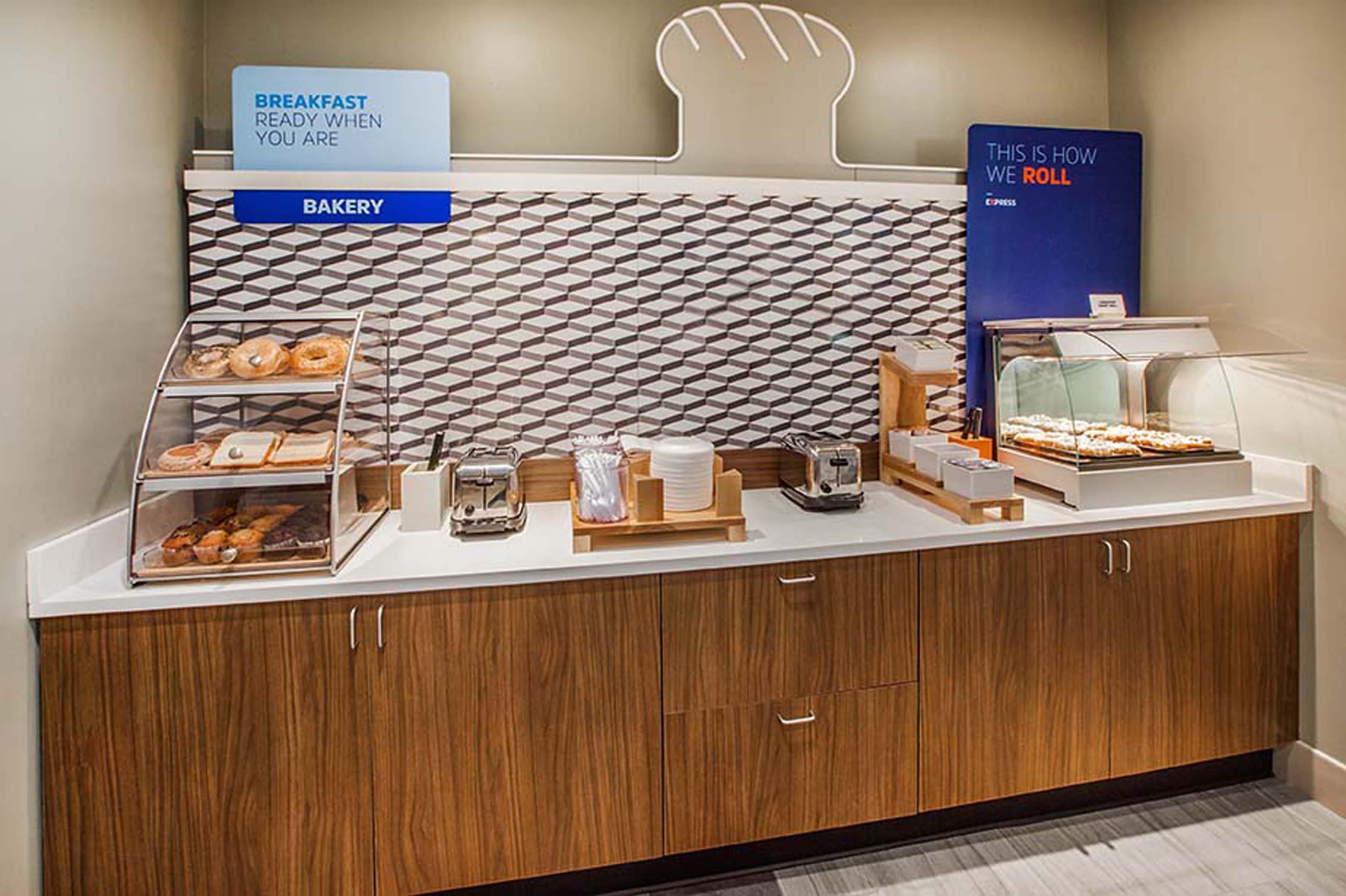 Holiday Inn Express Hotel & Suites San Diego-Escondido By Ihg Eksteriør bilde