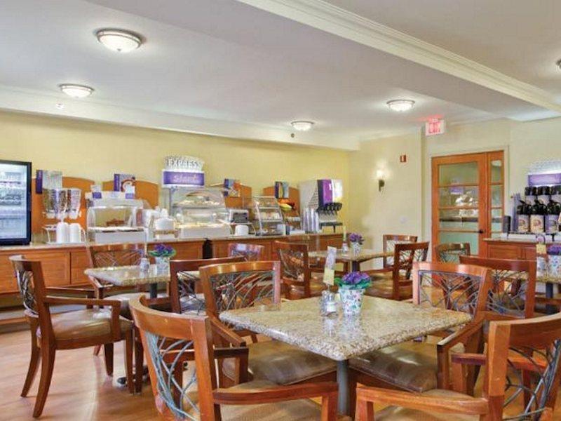 Holiday Inn Express Hotel & Suites San Diego-Escondido By Ihg Eksteriør bilde