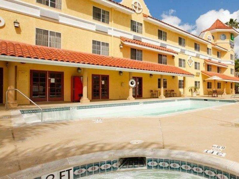 Holiday Inn Express Hotel & Suites San Diego-Escondido By Ihg Eksteriør bilde