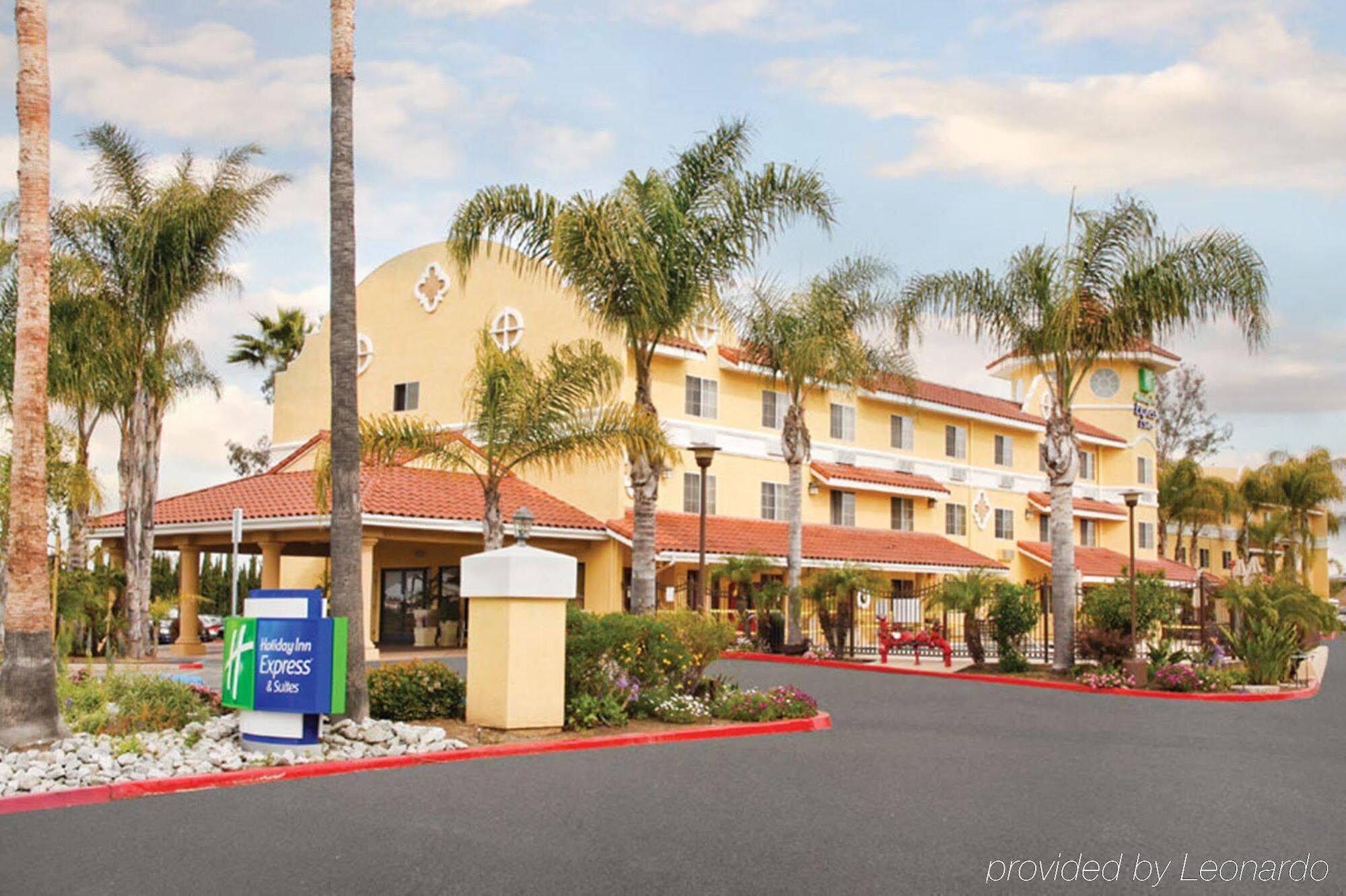 Holiday Inn Express Hotel & Suites San Diego-Escondido By Ihg Eksteriør bilde